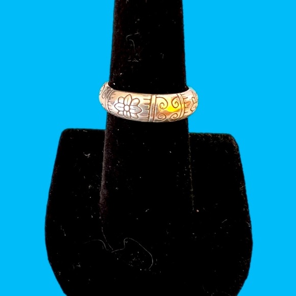 BRIGHTON~Sterling Silver 925 Retired "Marrakesh" Etched Flowers Stack Ring.  Sz8 - Picture 3 of 7